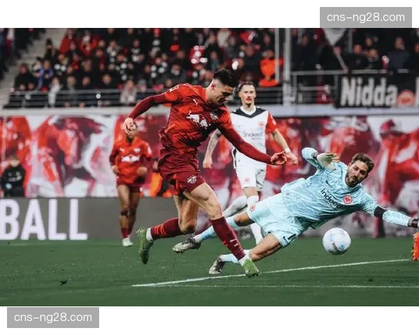 法兰克福2-1逆转莱比锡,获得下赛季欧联杯参赛资格